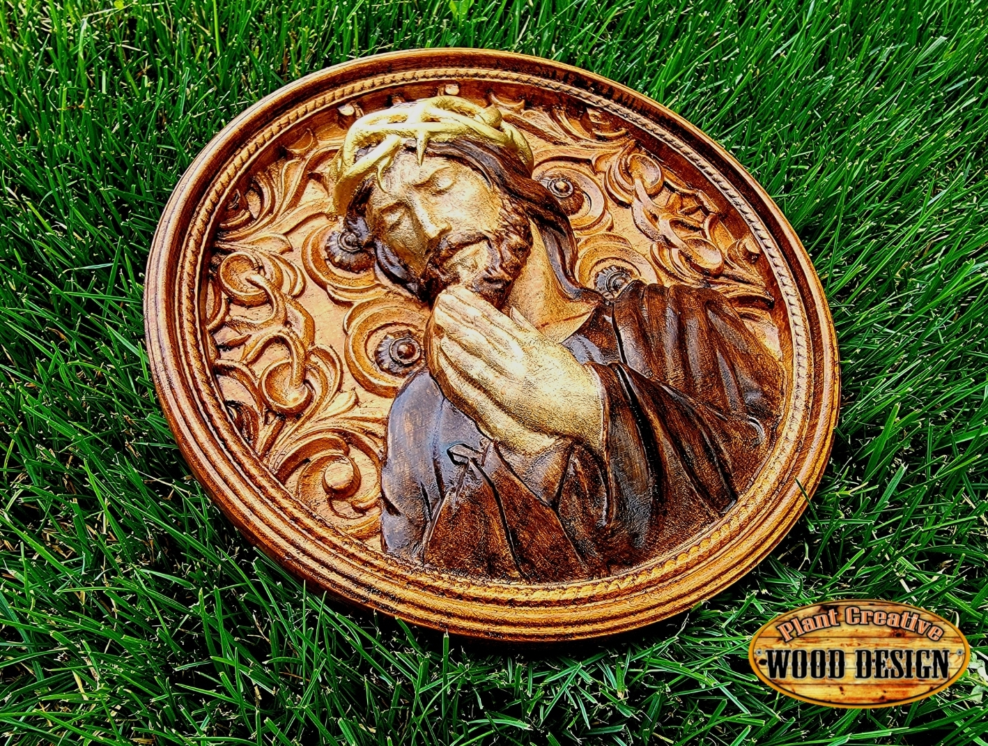 This is a 1.5" thick 3d Jesus carving sign carved from a 2" thick solid slab of maple. Stained and clearcoated for appearance and protection. This item takes us 26-32 hours of labor.  